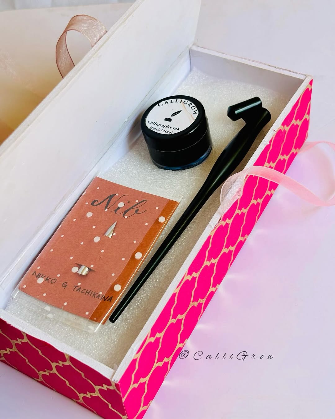 calligraphy kit and tools